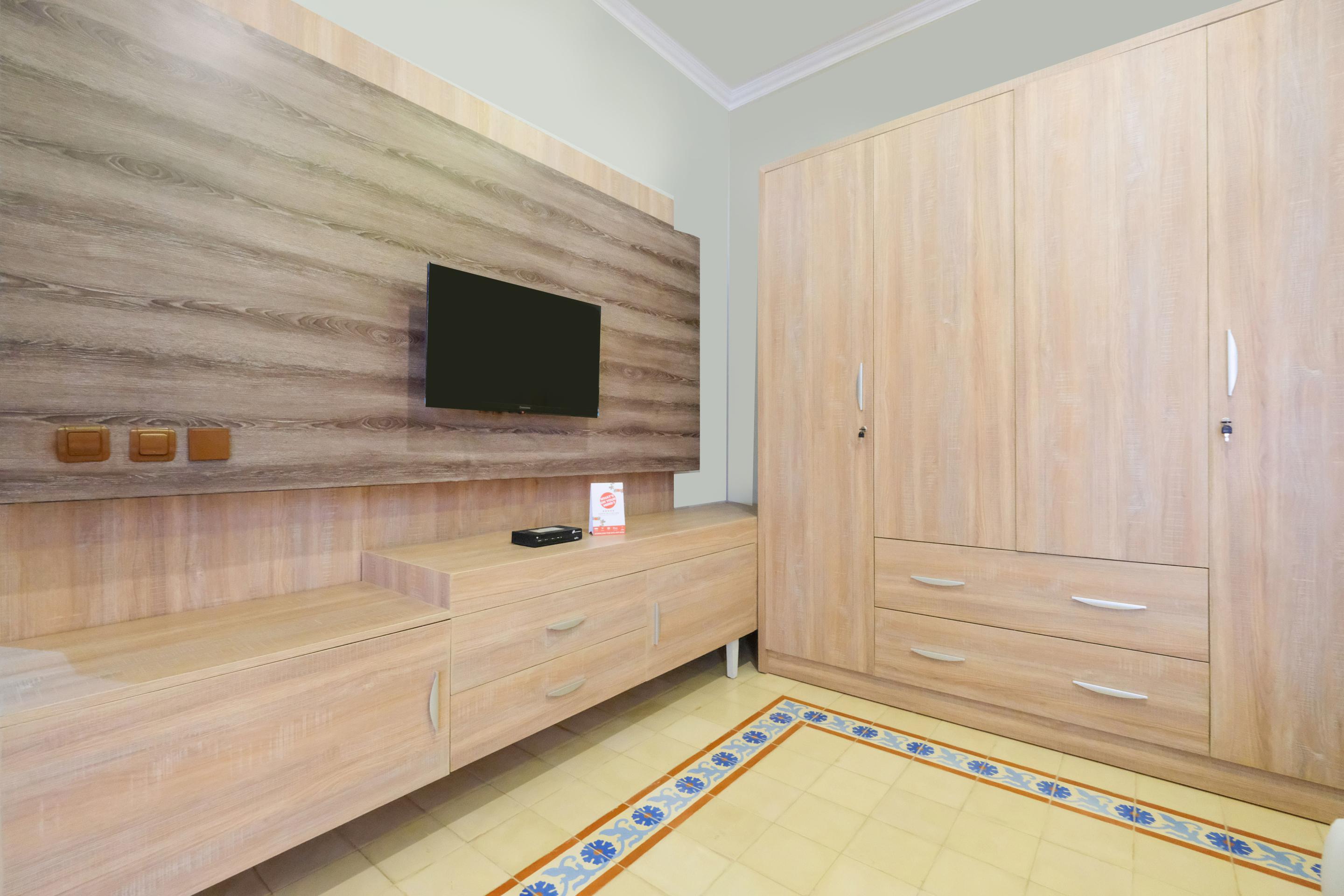 Reddoorz At Andongkoe 64 Salatiga Hotel Exterior photo